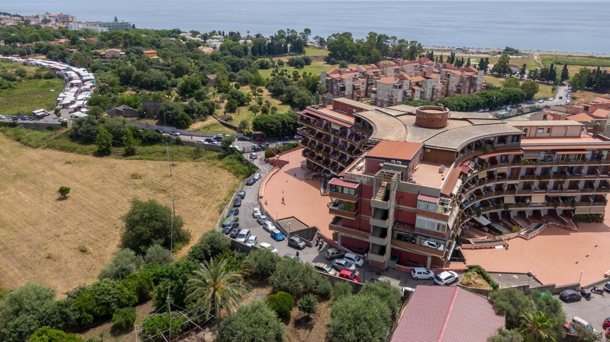 Suitehome Taormina Giardini Naxos Exterior photo