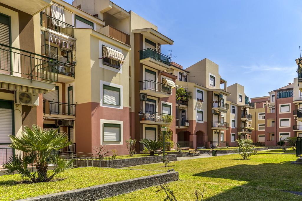 Suitehome Taormina Giardini Naxos Exterior photo
