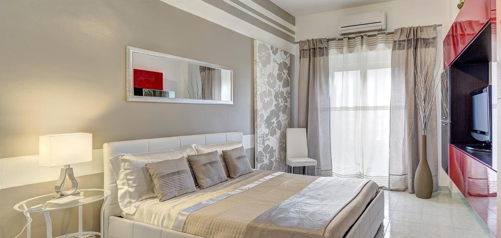 Suitehome Taormina Giardini Naxos Room photo
